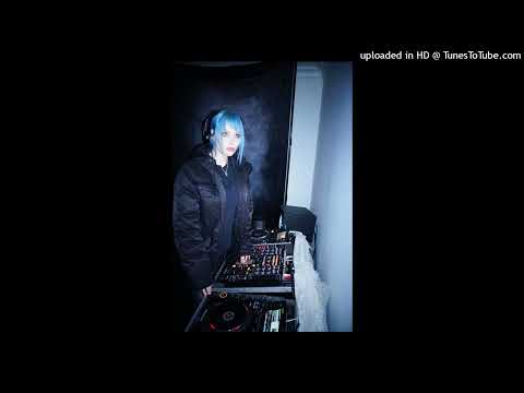 "free"crystal castles/electropop/alice glass type beat - "clonidine"