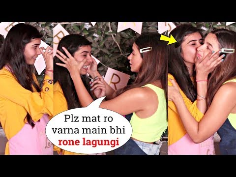 download lagu mp3 mp4 Alia Bhatt In Shorts, download lagu Alia Bhatt In Shorts gratis, unduh video klip Alia Bhatt In Shorts