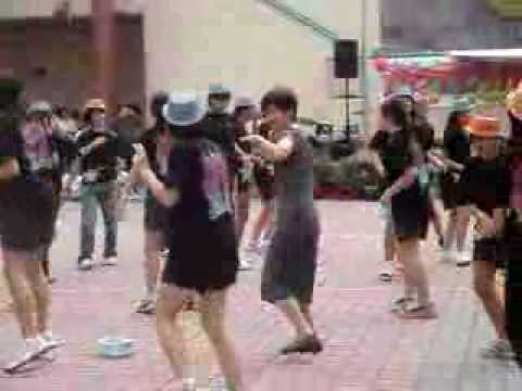 AAD 2006 - mass dance (mrs gek)