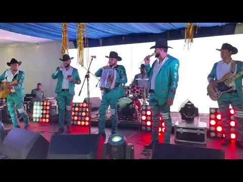 El Descuido Del Águila-Alterados De La Sierra(En Vivo)2022