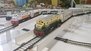 Download lagu Layout Rel Rail King Paling Disukai Penonton Kereta Densha🏆, Track Model 4 Jembatan Layang ✔️ mp3