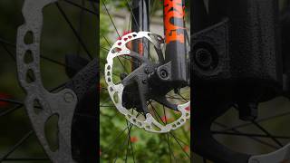 NEVER do this to bike disc brakes!💀