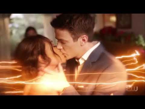 The flash KISS in slow motion - The flash season 8 finale
