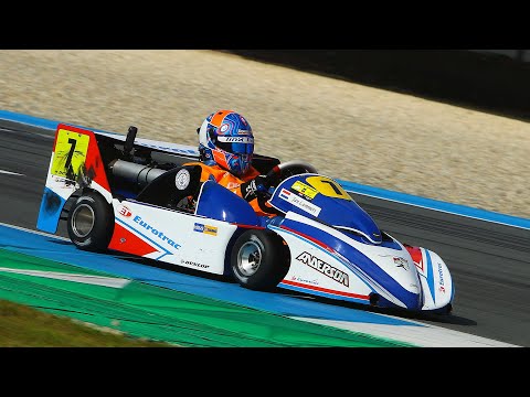 Jan Lammers speeds in Superkart on the TT Circuit in Assen