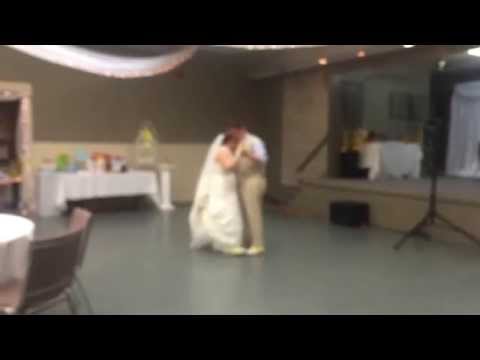 Deanna and Ben Walker's first dance