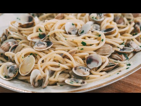 Creamy Spaghetti with Clams: The Real Traditional Recipe