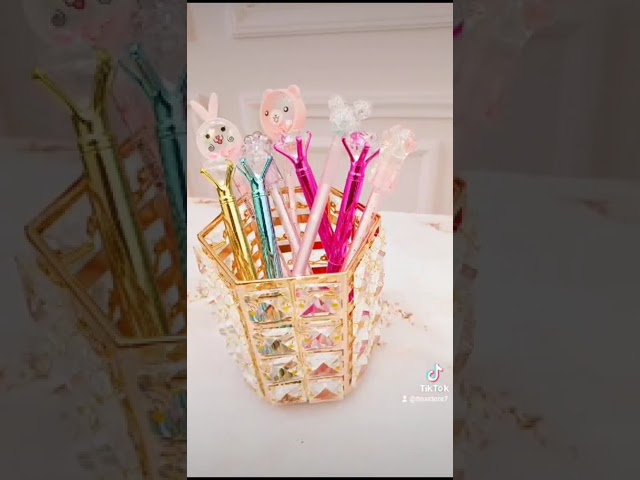Vídeo relacionado con ZhuXIXILiang 2Pcs Titular De La Pluma De Huevo De Dinosaurio,Titular De La Pluma,Organizador de Escritorio,Estuche de Lápices,Caja para Guardar Brochas de Maquillaje,Adecuado para Escuelas y Ofici