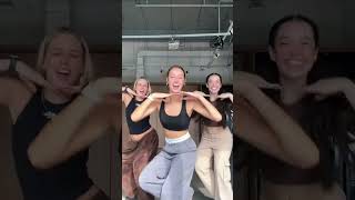 JÚLIA MAZZOCCO E SUAS AMIGAS DANÇANDO -  TIK TOK