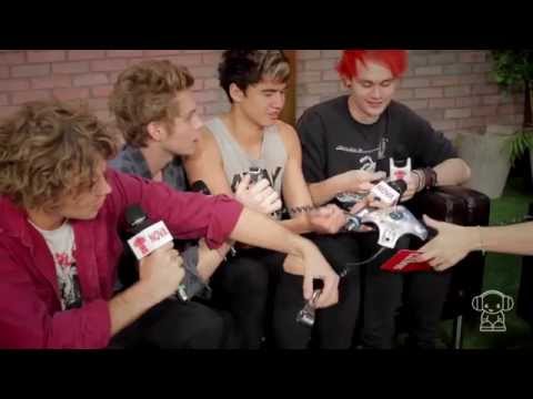 Smallzy plays 'Buzzers of Death' with 5SOS