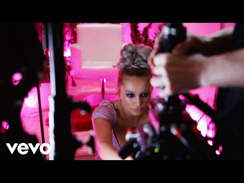 R I T U A L, Emily Warren - Using (Behind The Scenes)