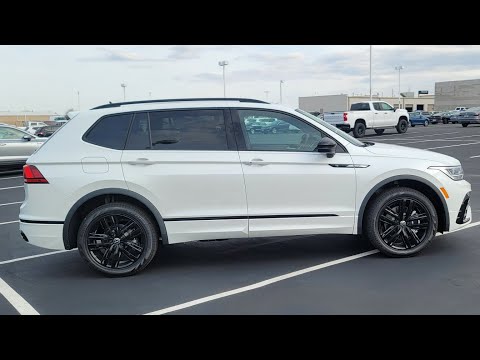 2022 VW Tiguan 2.0T SE R-Line Black Edition 4Motion w/Oryx White Pearl Effect exterior