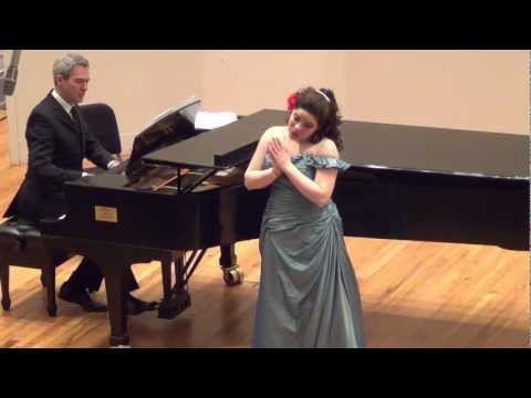 Maria Leticia Hernandez (soprano) - Te quiero, dijiste (Muñequita Linda) composer Maria Grever.