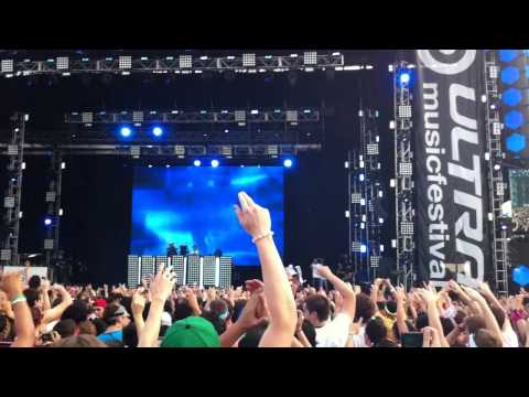 Ultra 2011- Fredde Legrand - Red Hot Chili Pepper's Otherside