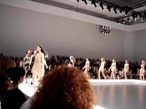 Gianfranco Ferre FASHION SHOW Spring-Summer 2010