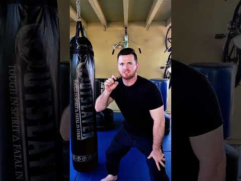 The ear strike 🤨 #mma #martialarts #howto #fight #selfdefense