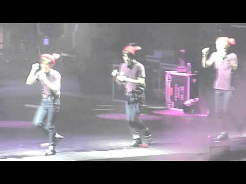 [160123 - EXO'LUXION IN MANILA] - Peterpan and XOXO