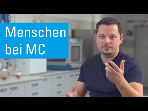 Menschen bei MC - Was macht ein Teamleiter (m/w/d) PCE Entwicklung bei der  MC-Bauchemie?