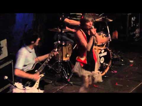 Amy Jo Doh and the Spangles (live in Brussels)