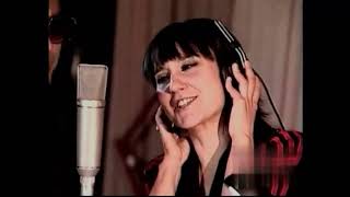 Amaral Ft. Beto Cuevas - Te Necesito 4K 2160p HD Remastered