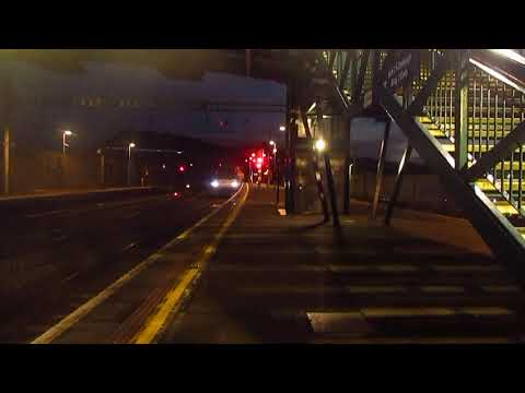 IE 8600 Class Dart 8635 Arriving Into Bray Station Bound For Howth !