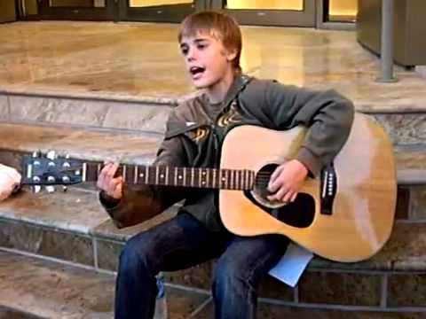 Kidrauhl - Justin Bieber at 13 in Stratford Ontario