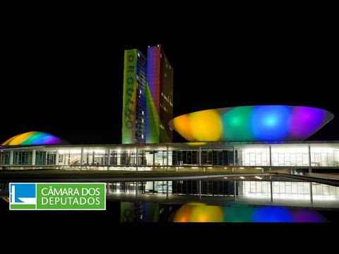 Congresso é iluminado com cores do arco-íris para celebrar dia de combate à LGBTQIA+fobia - 25/05/22