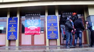 preview picture of video 'Донецкая Республика Макеевка  13 апреля 2014 года'