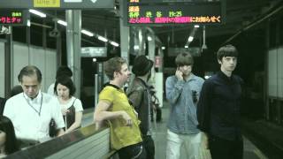 Kaiser Chiefs - Man On Mars (Official Video)