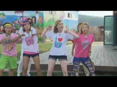 120831 Sistar "Bora" & SNSD "Hyoyeon" - Dancing Gangnam Style (PSY) Cute