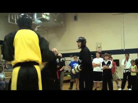 Danny Potts vs Brandon Henderson