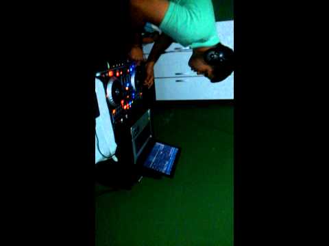 DJ JENILTON MIX E DJ TIAGO OS FERA DE BRASILIA