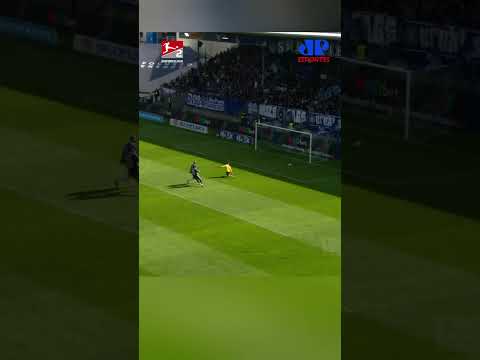 O ATACANTE DO SEU TIME CONSEGUIRIA DOMINAR UMA BOLA ASSIM? | O CARA DEU AULA E FEZ UM GOLAÇO!
