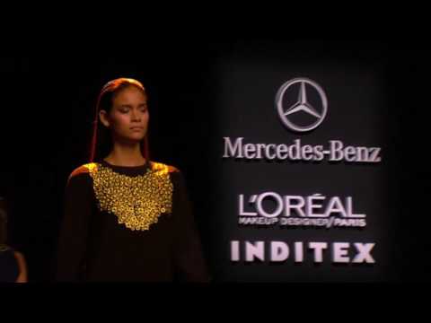 DESFILE MIGUEL PALACIO