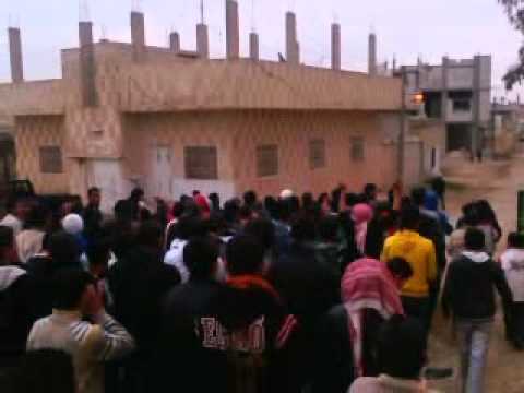 مظاهرة في قرية صيدا في ريف درعا في جمعة "الزحف الى ساحات الحرية"
