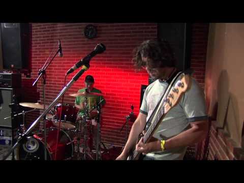 Dinosaur Jr - Feel The Pain (Live for MTV Brasil - São Paulo 2010) RAW FOOTAGE  - BUILT IN MIC SOUND