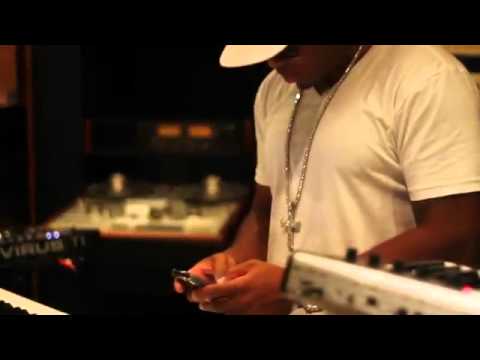 Ryan Leslie x Red Cafe Fly Together InStudio       YouTube   File2HD com1