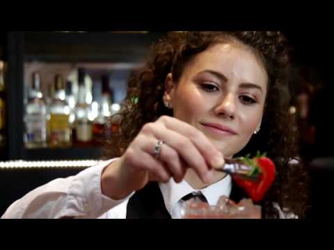 Cocktails at Park Grand Lancaster Gate - Strawberry Mojito