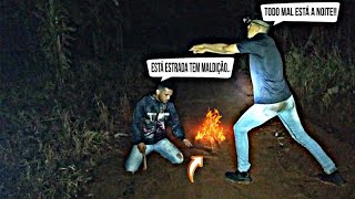 EXPLORANDO UMA ESTRADA-MISTERIOSA EM BUSCA DE ASSOMBRAÇÕES!!caçadores de lendas