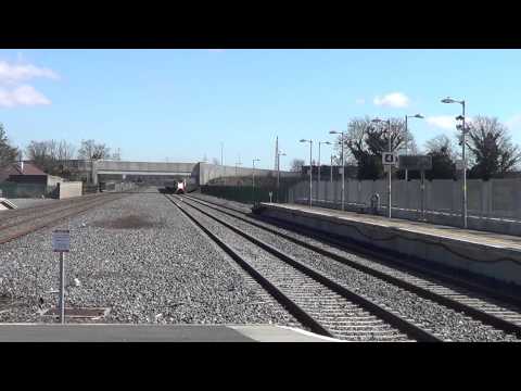 Irish Rail 201 loco 226 + mk4 set 4003 passes Clondalkin & Fonthill