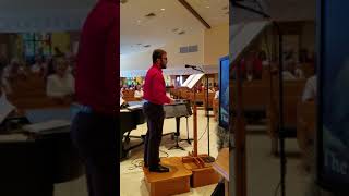 Luis simging Panis Angelicus Christmas Day mass
