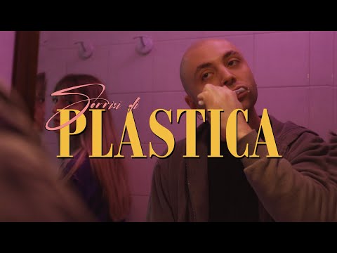 Detrito - Sorrisi di Plastica (Official Video)