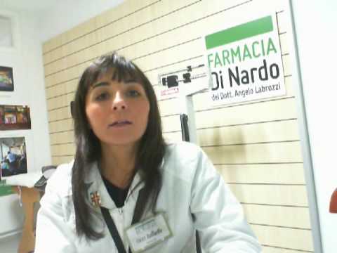 Dopo Botox in un rigonfiamento di palpebre di fronte Maschere per occhi da rughe di società per azioni diclosed