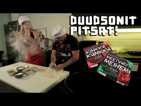 Jukka tulee ulos kaapista.