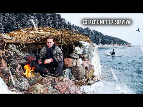 I Survived a Frozen Island for 3 DAYS with no Sleeping Bag! Winter Camping
