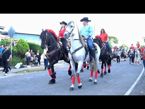 San Rafael del Norte desarrolla su desfile hipico por el aniversario de ser elevada a ciudad