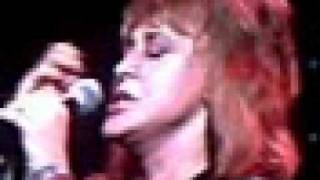Suzi Quatro Singing with Angels