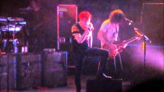 Gerard Way suicides with invisible gun on Stage
