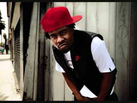 Wale  ft. Roscoe Dash - Talk 2 Me