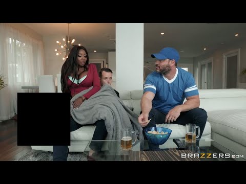 Diamond Jackson helps stepson in front of his dad