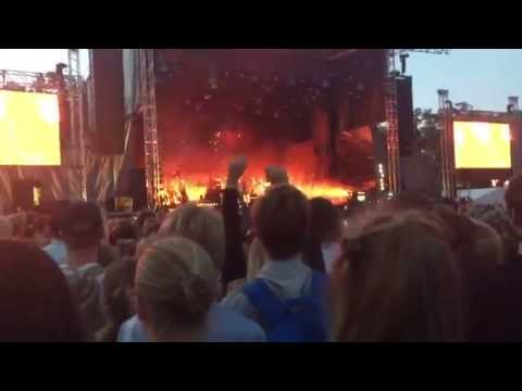 Florence + The Machine - Shake it out - Live - Way out West 2015